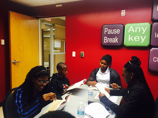 WHW.2016.01.13.The.Crossover.02